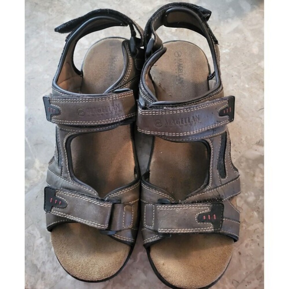 Magellan Outdoors Sandals Mens 12D Strap Heal Adjustable Great‎ Tread Clean
